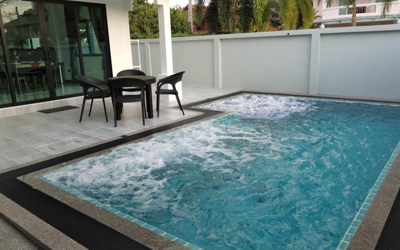 Private Pool Villa With Jacuzzi At Royal Park Village - Walk To The Beach - 6 People - Max 3 Males (Adults Only) Pantai Jomtien Bagian luar foto